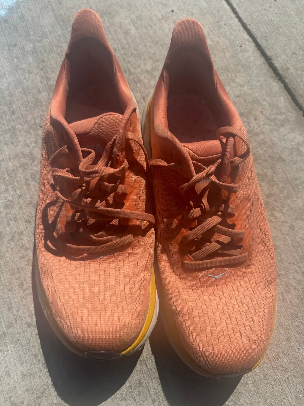 Hoka Clifton 8 Running Shoes Men’s Size 9.5 Orange Yellow Athletic Sneakers